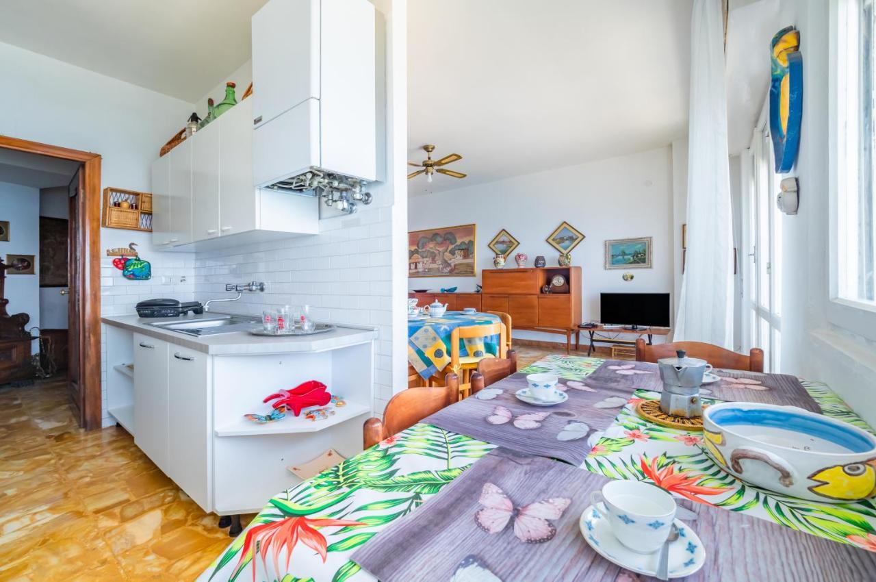 Blumele Lovely Sea View Apartment Deiva Marina Esterno foto